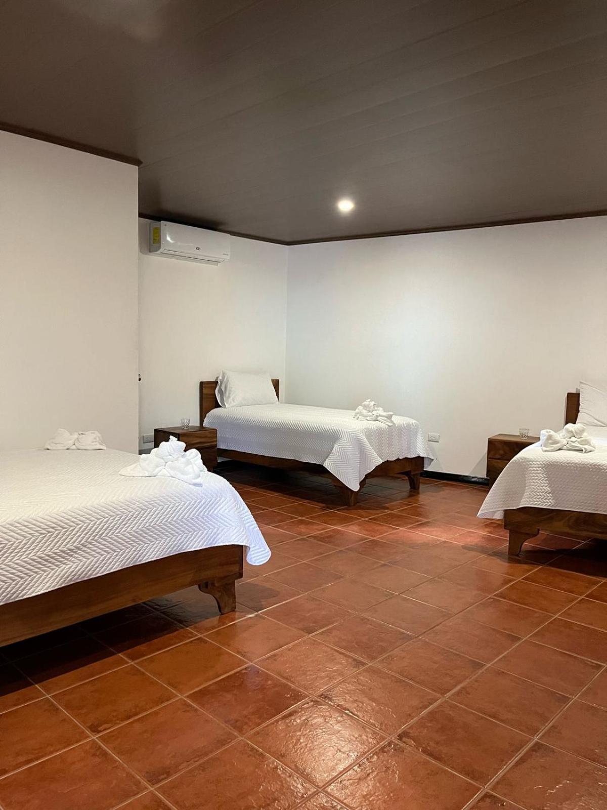Hotel Y Restaurante El Paramo San Rafael  Exteriör bild